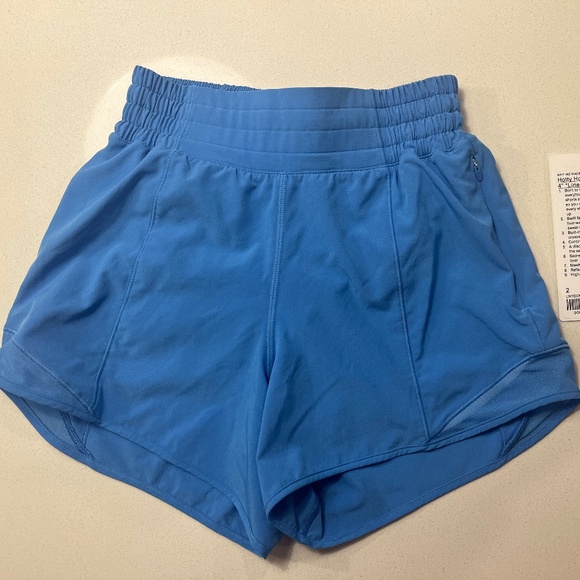 Lululemon Hotty Hot High-Rise 4” Lined Short – Size 2 (Never Worn) - Picture 1 of 3